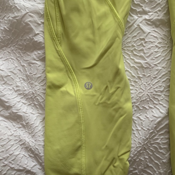Lululemon Time To Sweat Leggings 23” / Size 6 - Picture 2 of 6